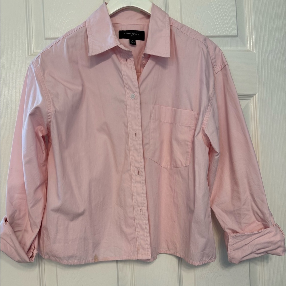 Banana Republic  cropped Blush Pink button Shirt.  New without tag.